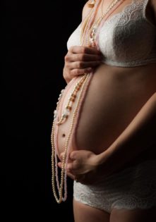 sesja w ciąży studioi w studiu z brzuszkiem szczecin