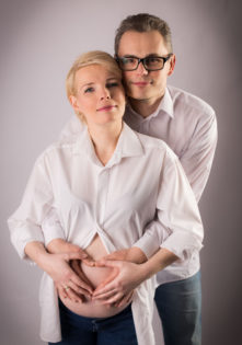 sesja w ciąży zdjęciowa w domu szczecin fotograf