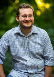 męskie sesje zdjęciowe dobry portret męski w plenerze