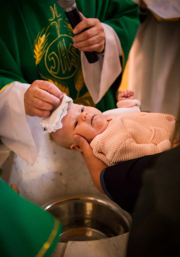 reportaż z ceremonii chrztu, fotograf chrzest szczecin